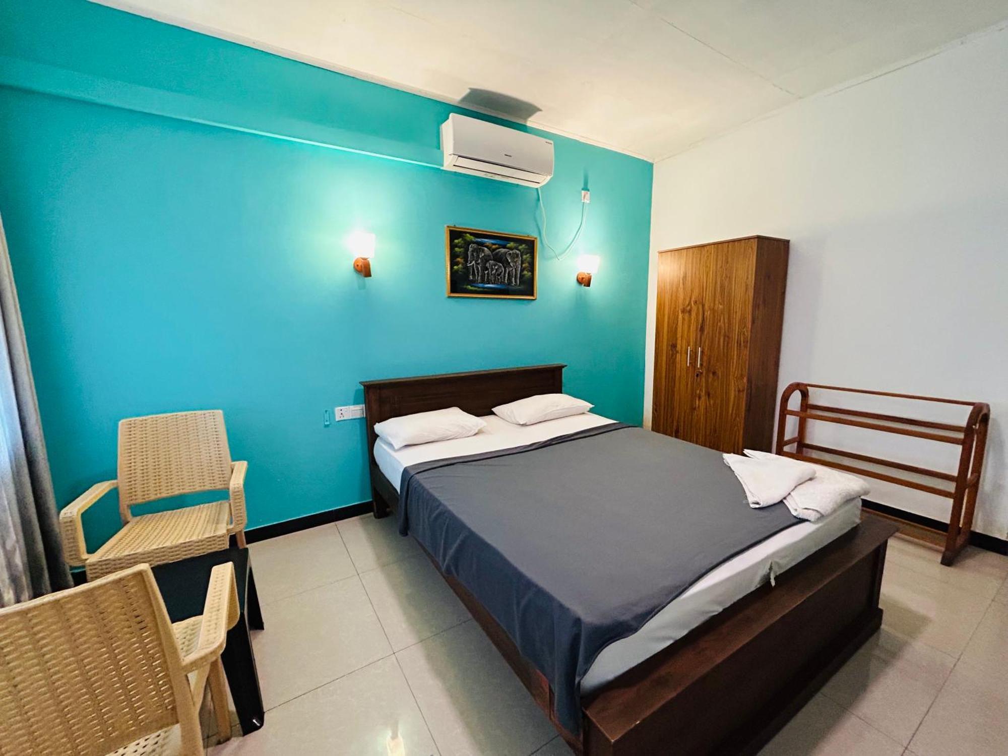 Ritz Gate Kalutara Hotel Bagian luar foto
